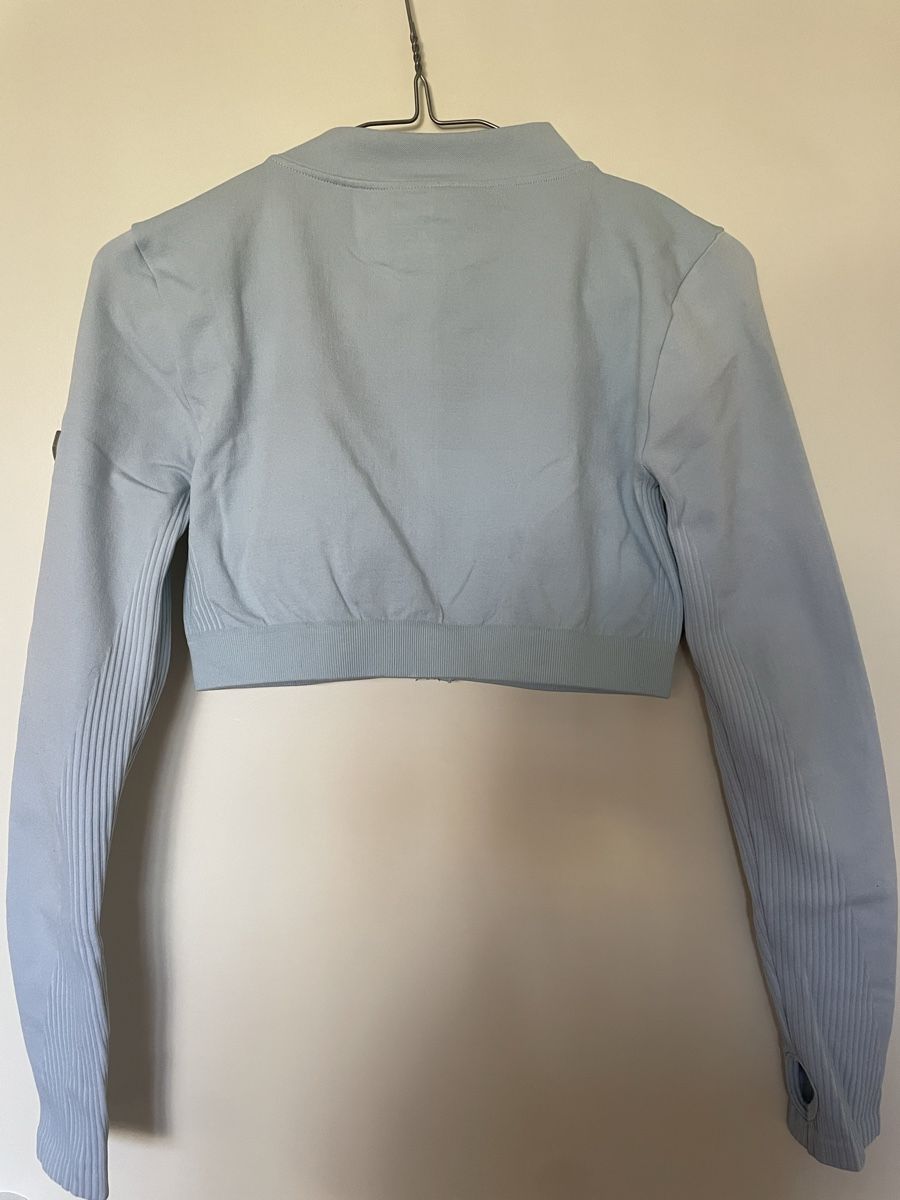 Top: Pull Sport – Nuovo (secondo la descrizione) da Pont-de-la-Morge (Sion) venduto da hel_bh28 2