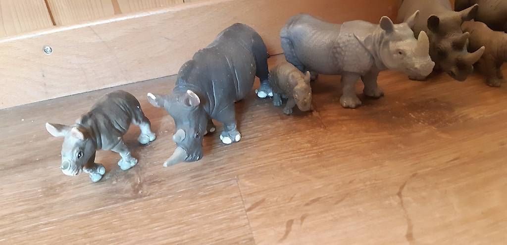 Schleich Giocattoli: Schleich Nashörner und einen Elefanten – Usato da Rütihof venduto da ali_9tbw 1