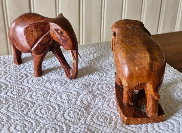 Statuette: 2 wunderschöne Elefanten – Usato da Gerzensee venduto da Neggimann 1