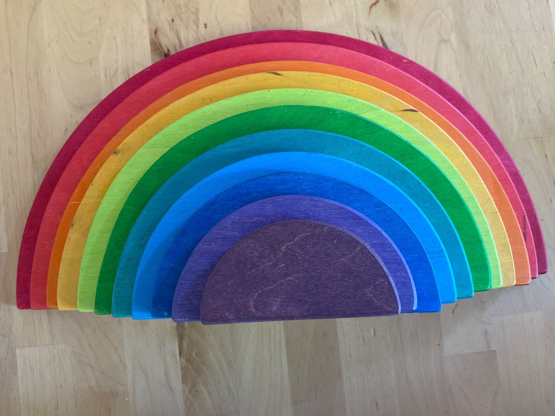 Jouets: Holzplatten Regenbogen FLACH – D'occasion à Winterthur par mariann2012