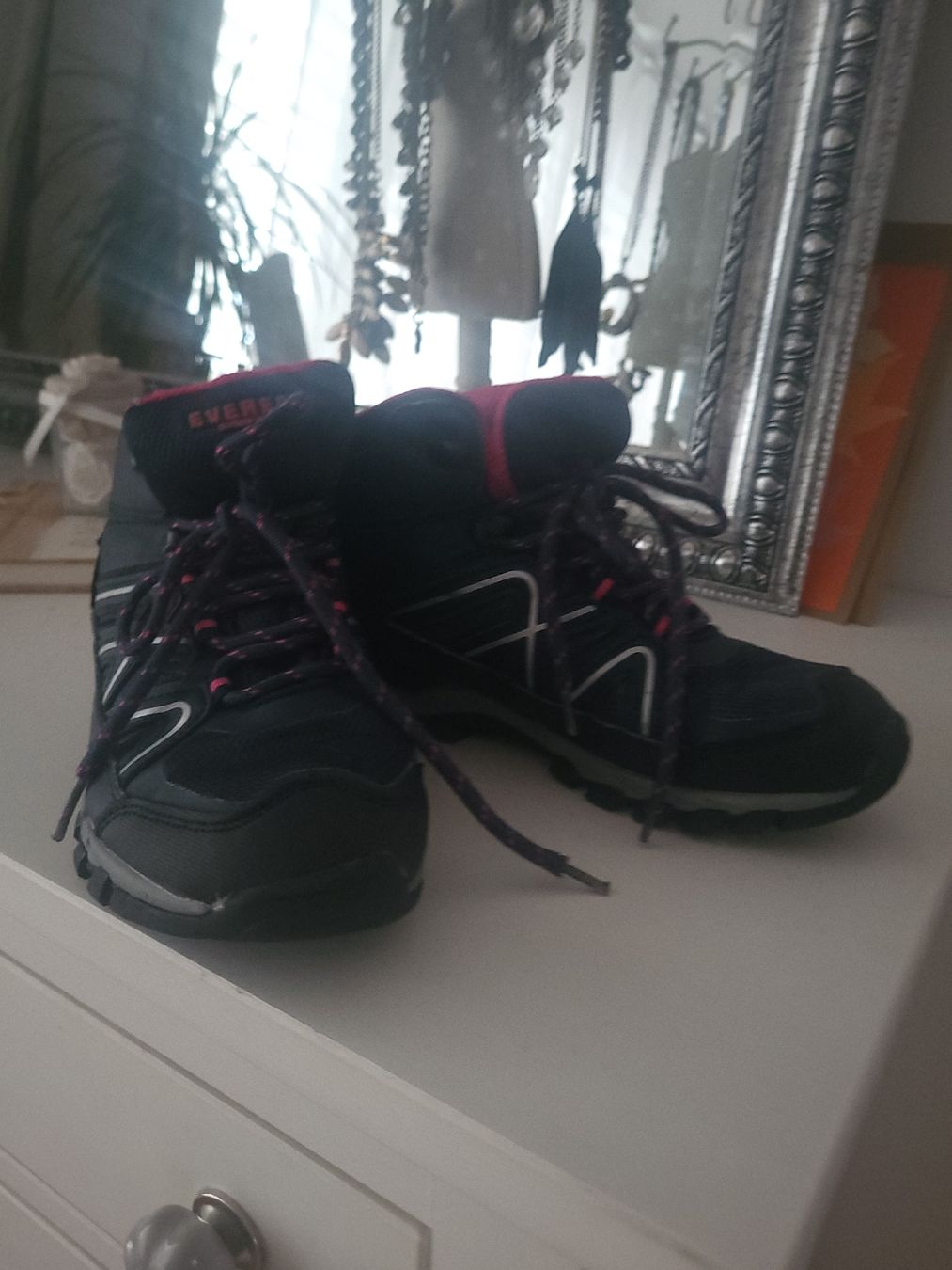 Everest Schuhe für Mädchen: Wanderschuhe Everest Gr.34 – Gebraucht aus Oberaach von Svea11 5