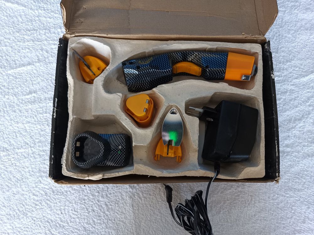 Elektro Cutter / Elektronische Schere (Gebraucht) in Oberegg für CHF 5 ...