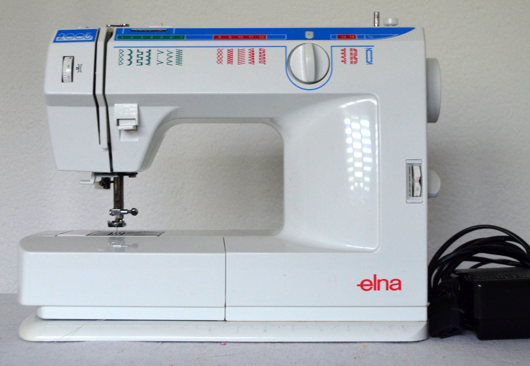 Elna Macchine da cucire: Elna 2005  Nähmaschine / Machine à coudre – Usato da Collonges venduto da arashee 1