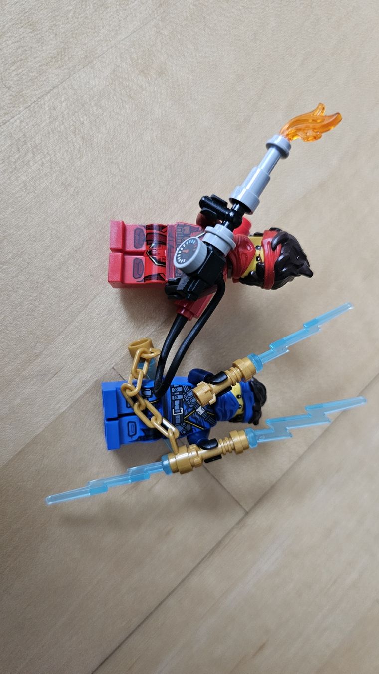 Lego Kit di costruzioni: Lego Ninjago Kai und Jay – Usato da Hinwil venduto da Manife