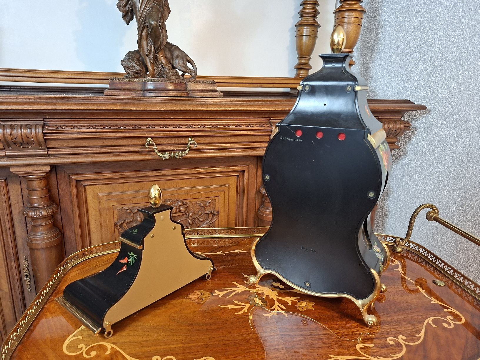 Orologi da terra & Orologi da parete: Neuchâteloise Pendule "Palais Royal" mit Konsole  – Usato da Steffisburg venduto da ZeitReise_ 2
