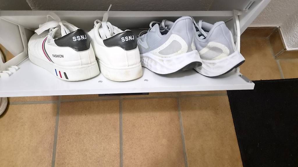 Conforama Armadi: Schuhschrank 3 Schubladen weiss – Usato da Marthalen venduto da Jenny.Z 1