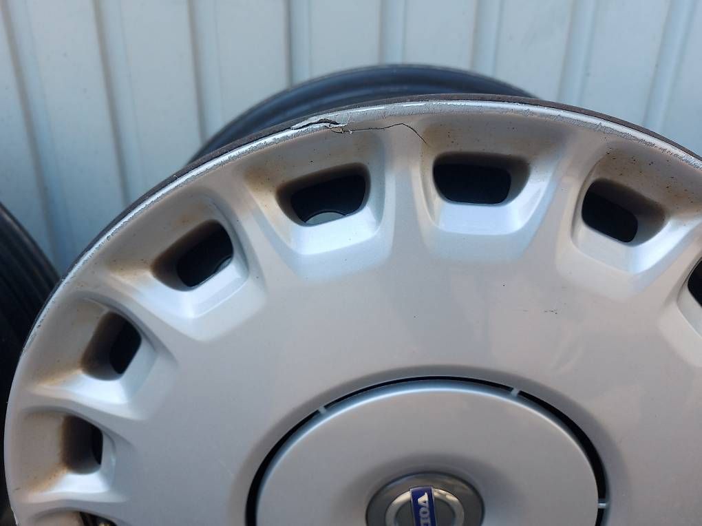 Volvo Pneumatici & Ruote complete: Roues acier Volvo – Usato da Neuchâtel venduto da oli_2ypy 2