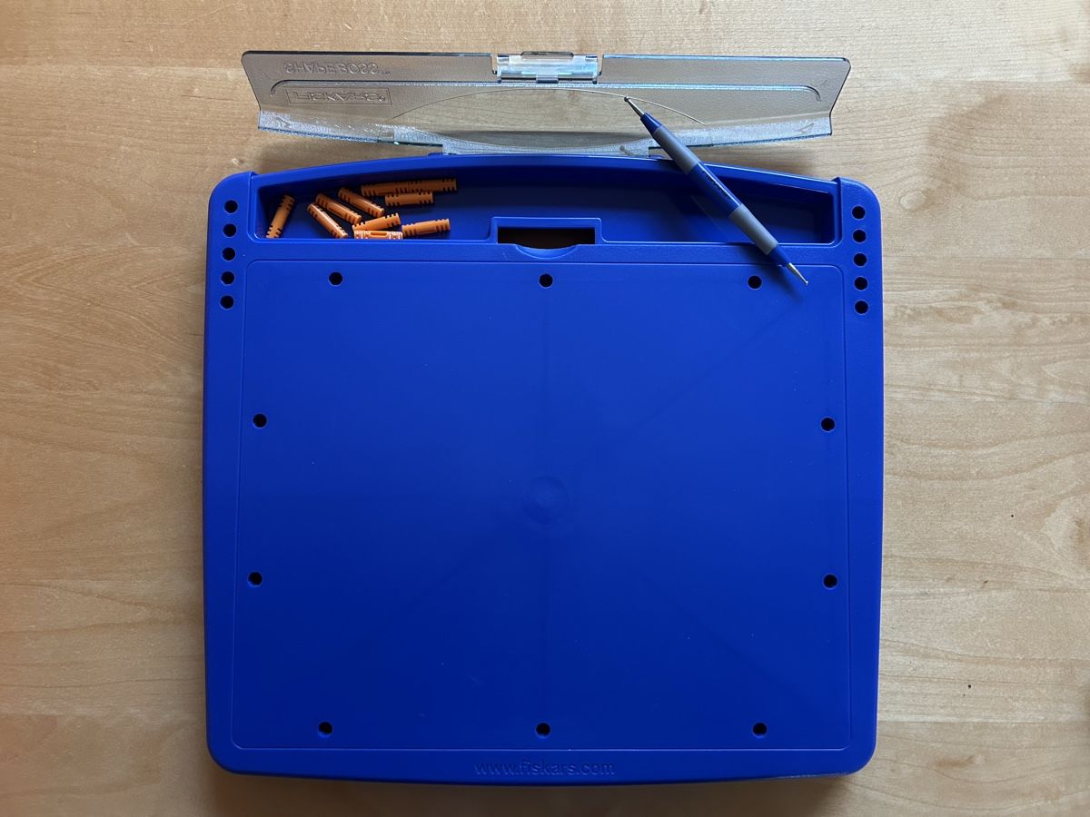 Kits de loisir créatif: Fiskars Shapeboss 5600 Starter Set & zusätzlichem Material – D'occasion à Riniken par KreativImKopf 2