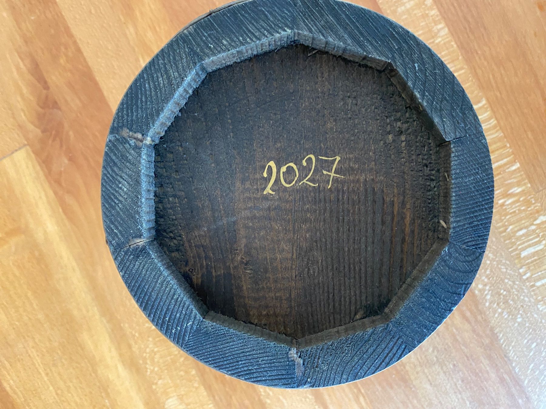 Tutte le decorazioni: Handbemalter Holztopf, Vintage, Dekoartikel – Usato da Bätterkinden venduto da Albera 2