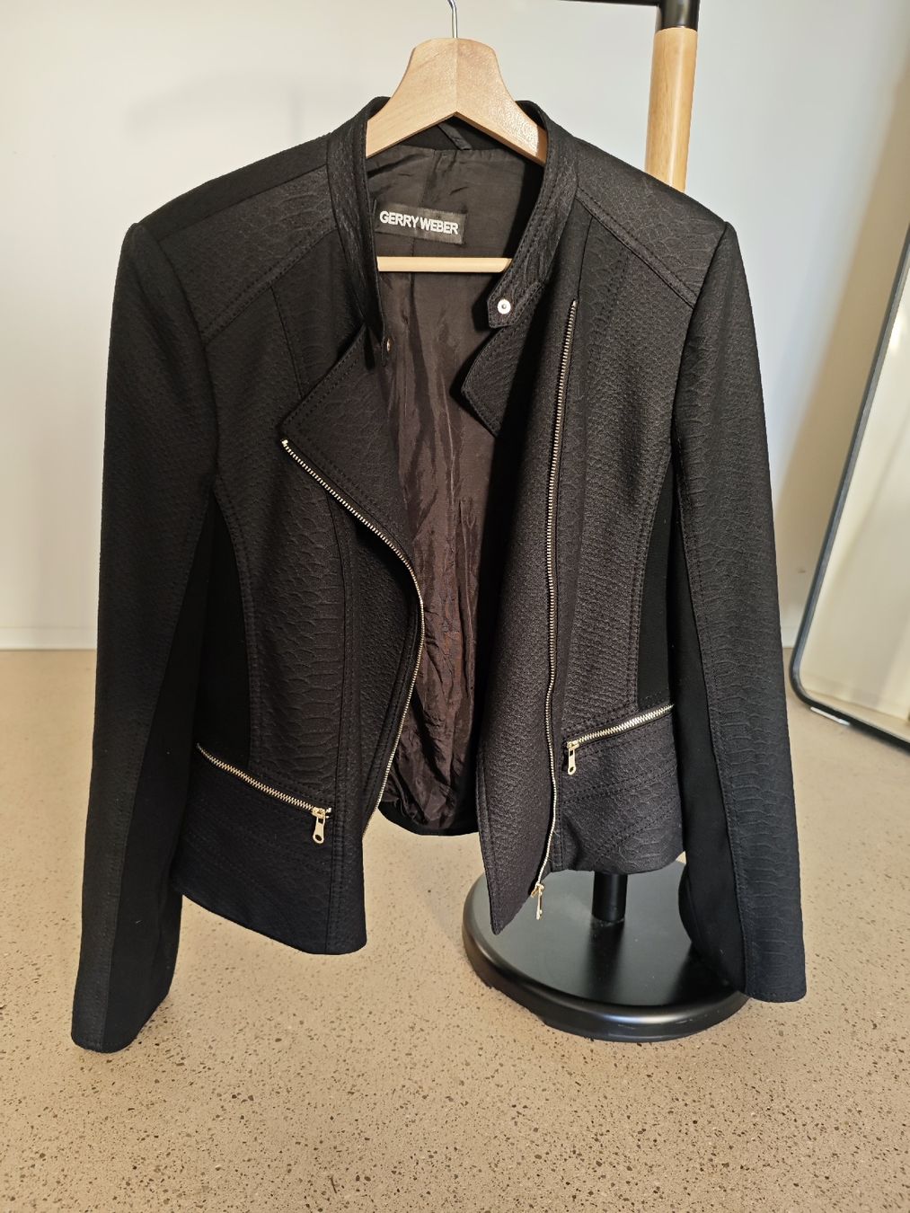 Gerry Weber Giacche: Gerry Weber Black Stylish Jacket 40 – Usato da Zürich venduto da alu_dzr7 1