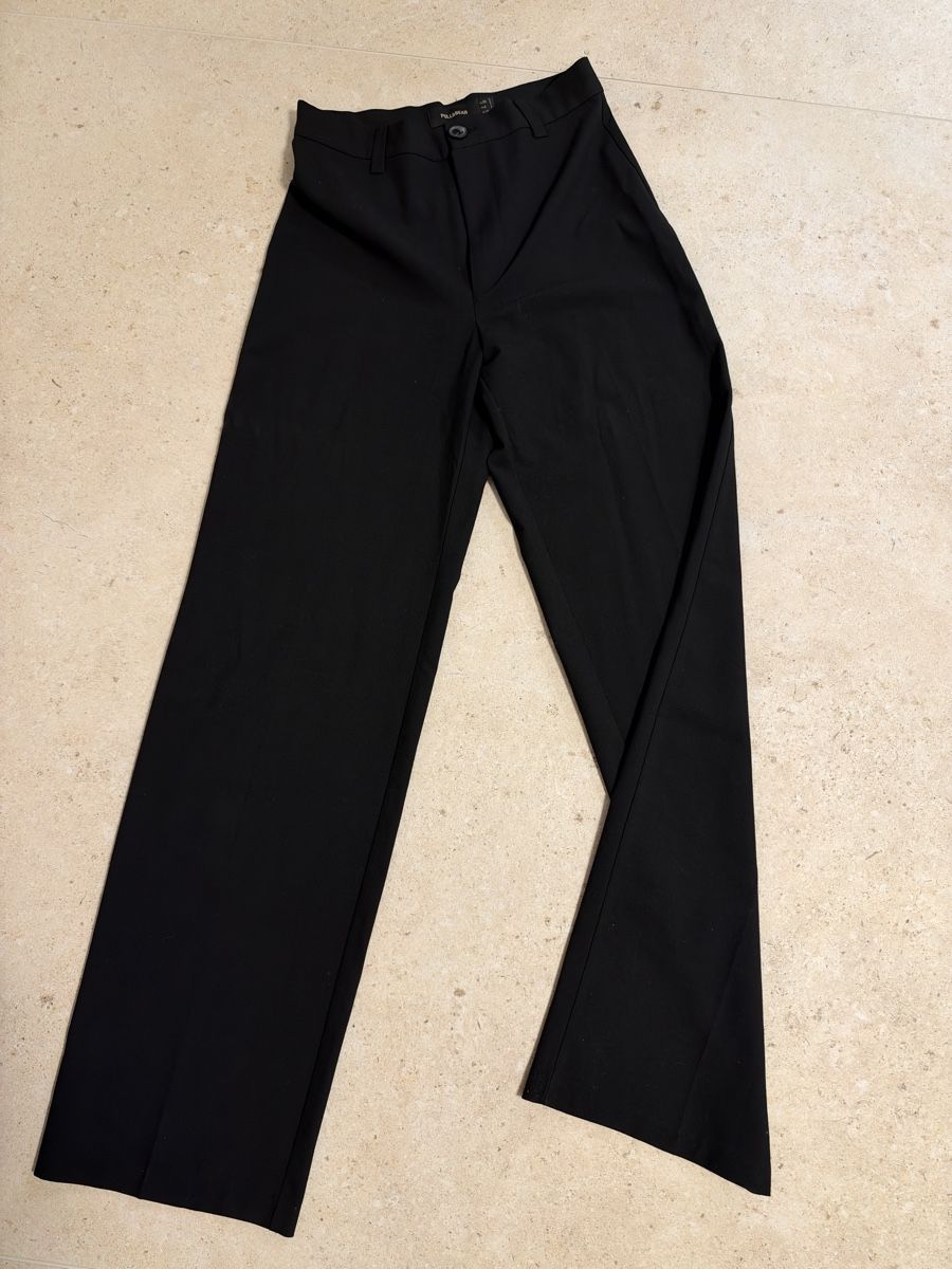Pull&Bear Pantaloni: Pull&Bear Flared Stoffhose – Usato da Illnau venduto da iva_ck2d
