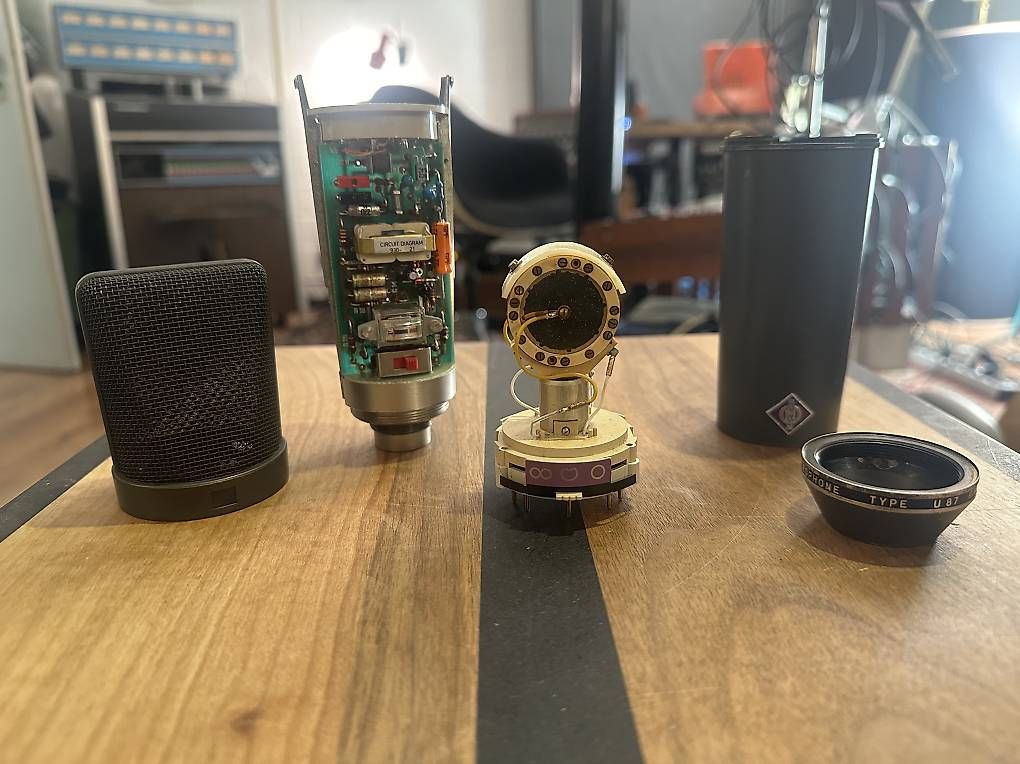 Neumann Mikrofone: Vintage Neumann U87 – Gebraucht aus Winterthur von Porchhouse 3