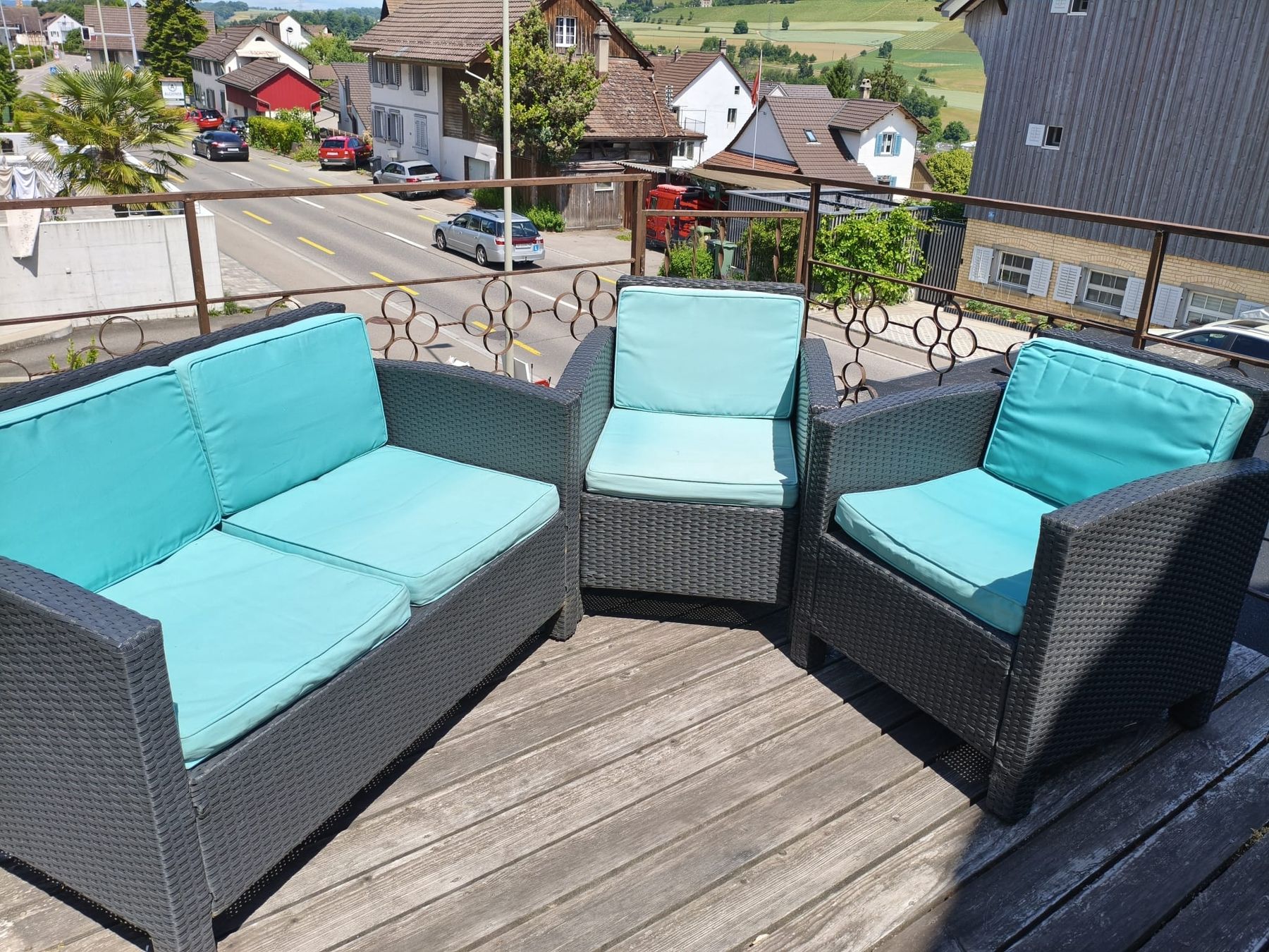 Poltrone: Gartensitzgruppe Sofa 2 Sessel türkis – Usato da Rorbas venduto da 820
