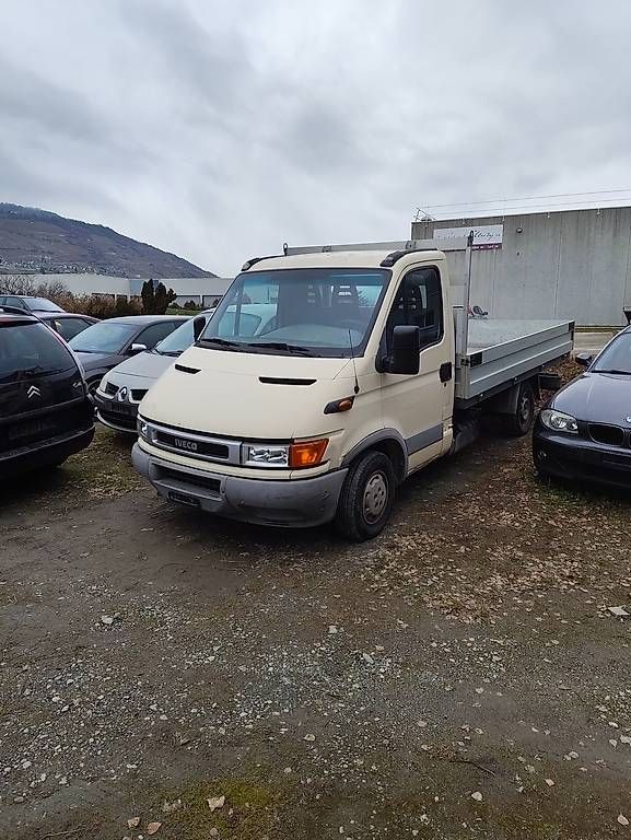 Iveco Veicoli commerciali: Iveco daily 29l11 – Usato da Riaz venduto da bol_y9gs 2