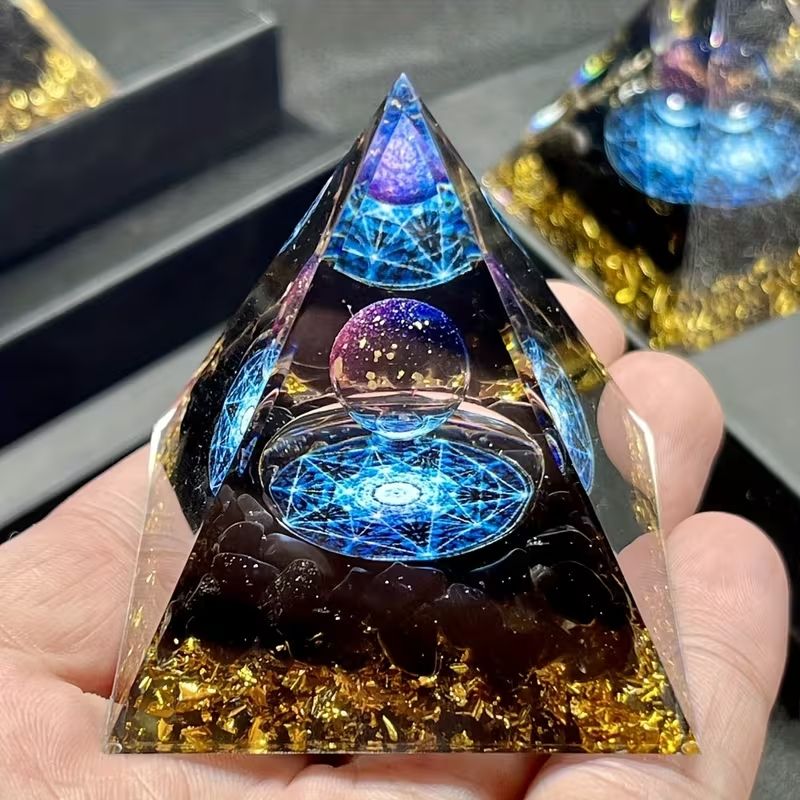 Minerali & Pietre curative: Handgefertigte Orgonit-Pyramide mit natürlichen Obsidian-Spl – Nuovo e nell'imballaggio originale da stans venduto da Kapferdesign 4