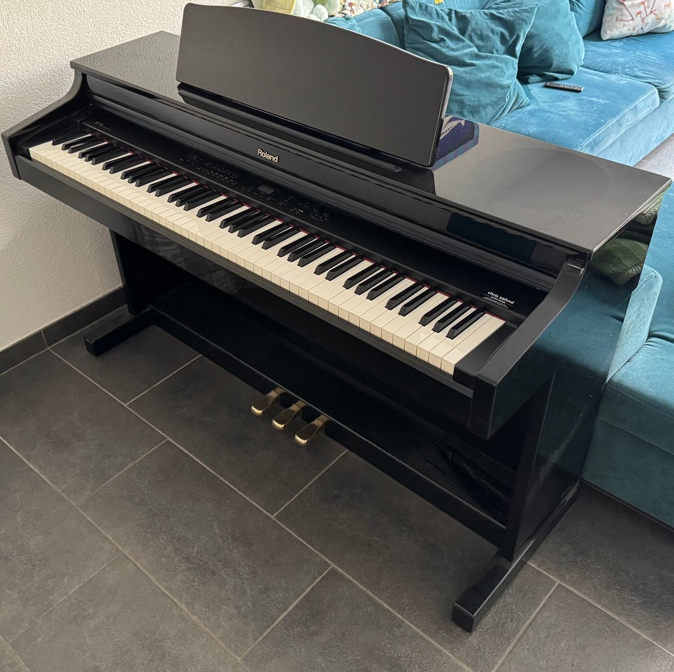 Roland Strumenti musicali: Digital Piano Roland HP 730 – Usato da Bern venduto da btr