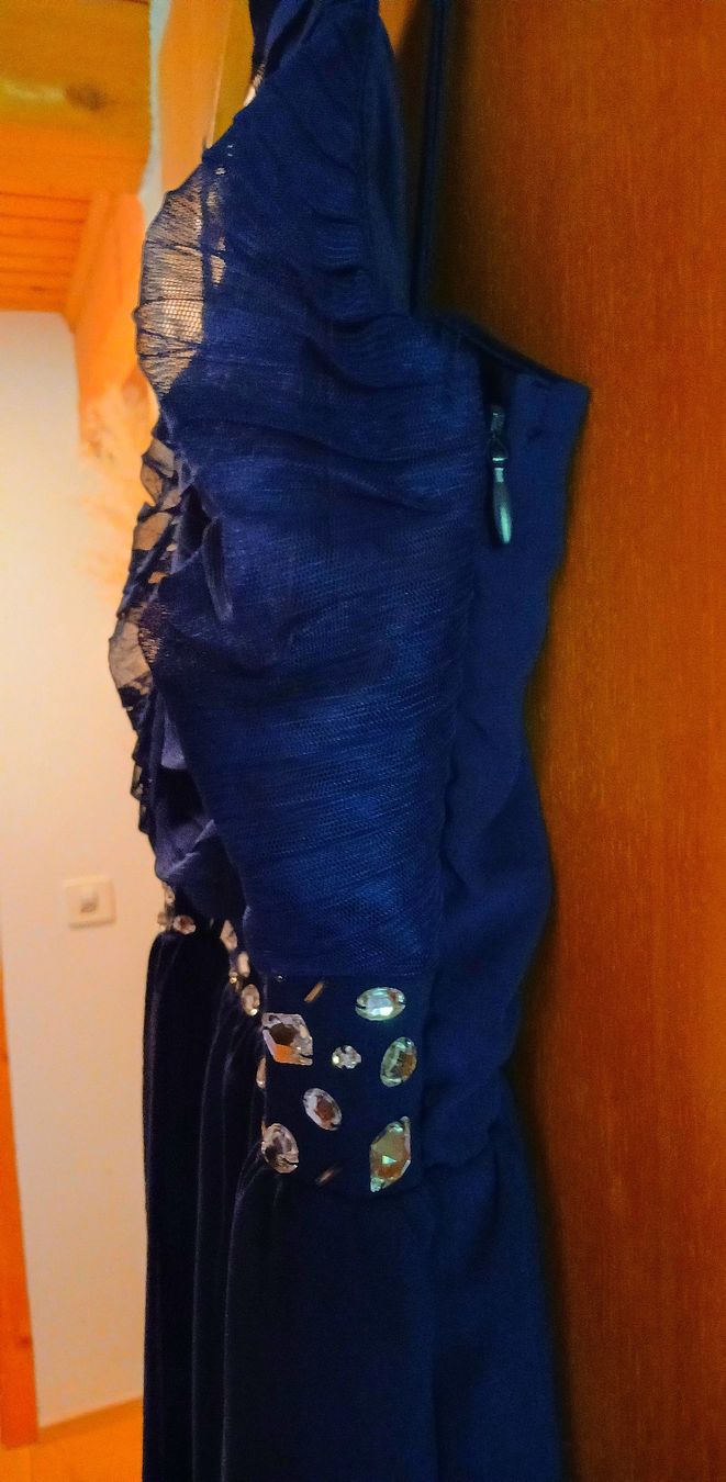 Vestiti & Gonne: Abschlusskleid/Konfirmationskleid – Usato da Reutigen venduto da CorinaAeschlimann 2
