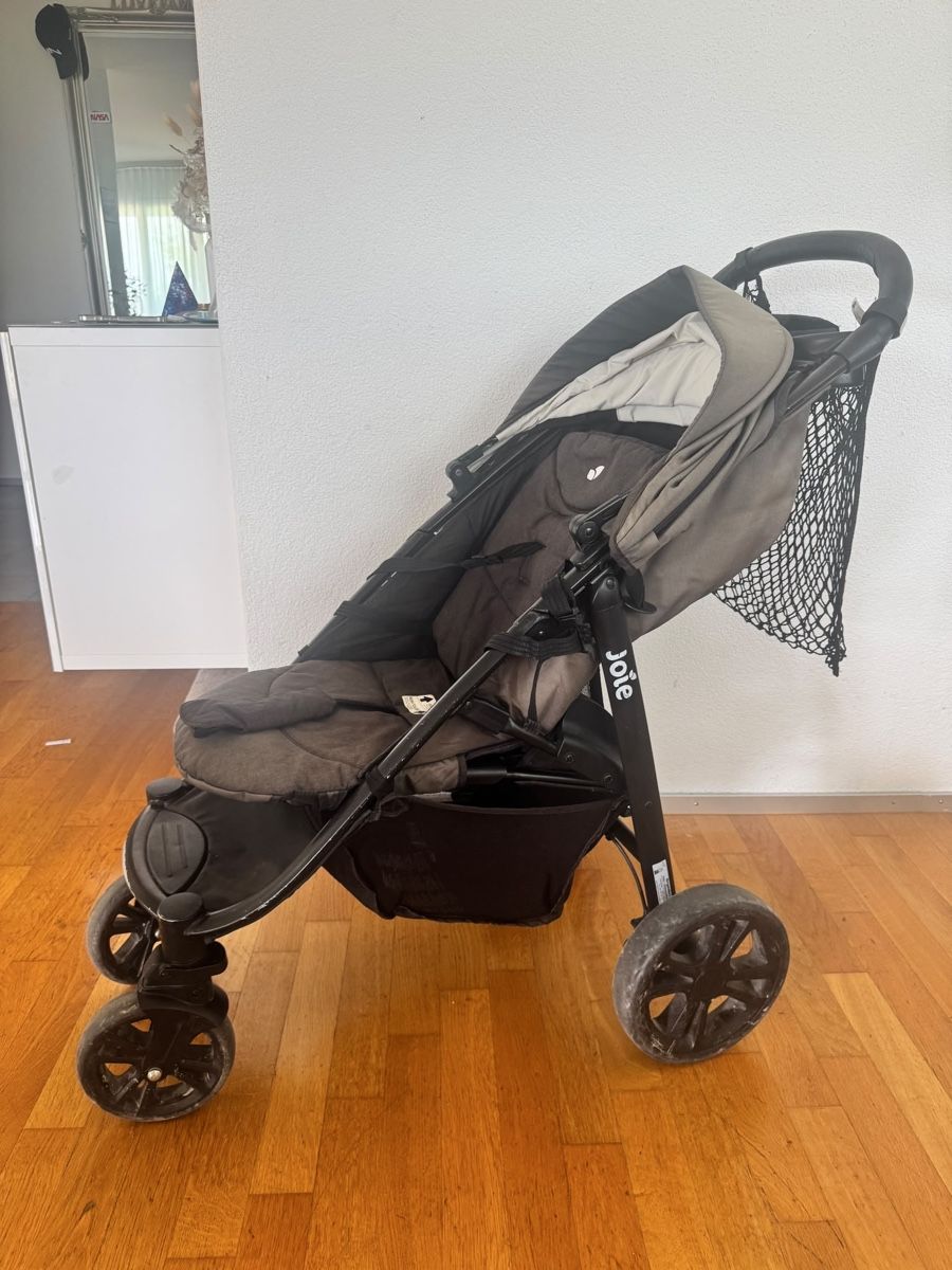 Joie Kinderwagen: Joie Litetrax Kinderwagen ab 1.- – Gebraucht aus Wallisellen von Nujurnubuenu