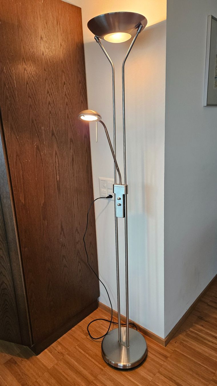 Lampes: Ständerlampe, Stehlampe – D'occasion à Jona par ASMARADO