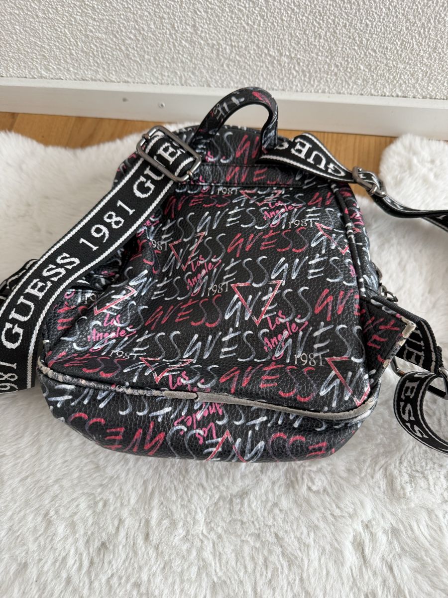 Guess Zaini: Guess Rucksack – Usato da Berneck venduto da caliimer0 3