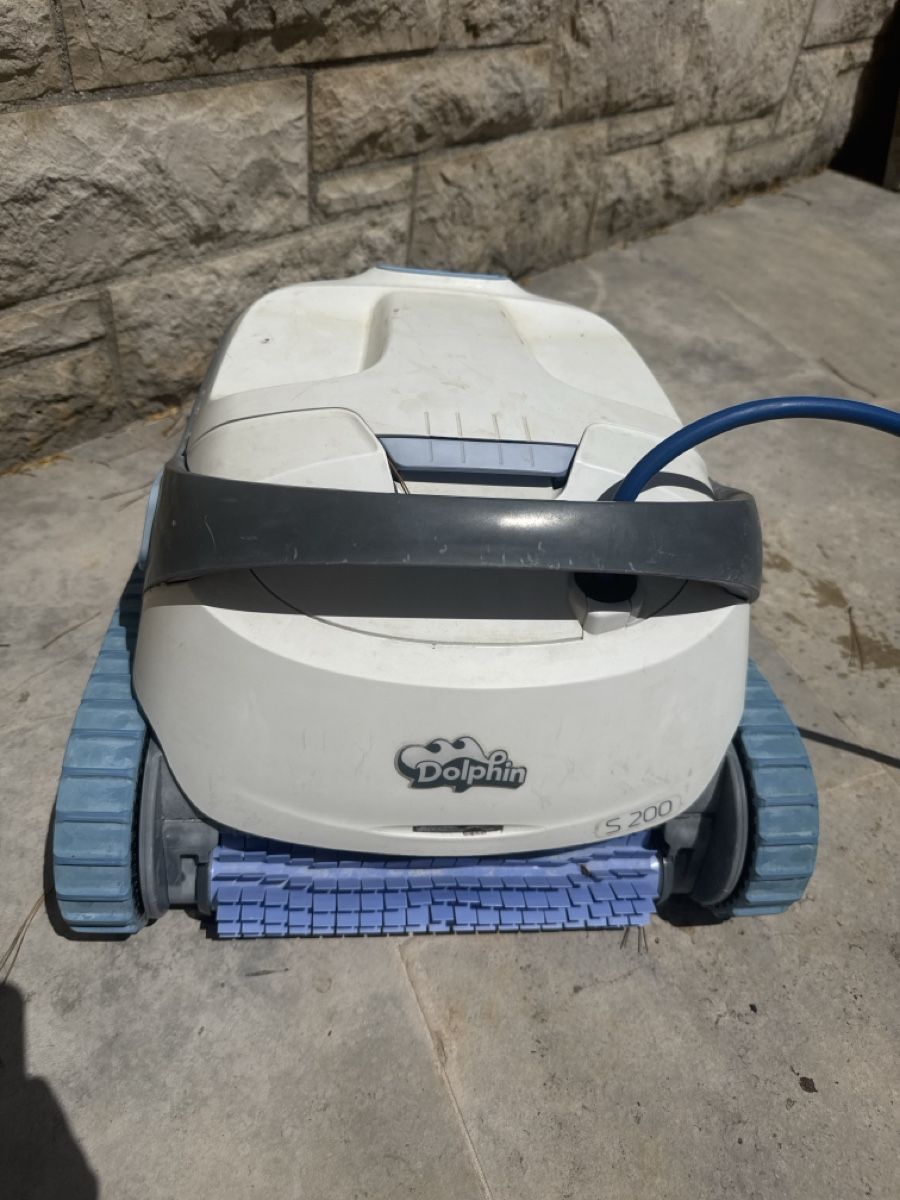 Dolphin Accessoires de piscine: Dolphin Poolroboter S200 – Défectueux à Olsberg par mel_jkr8