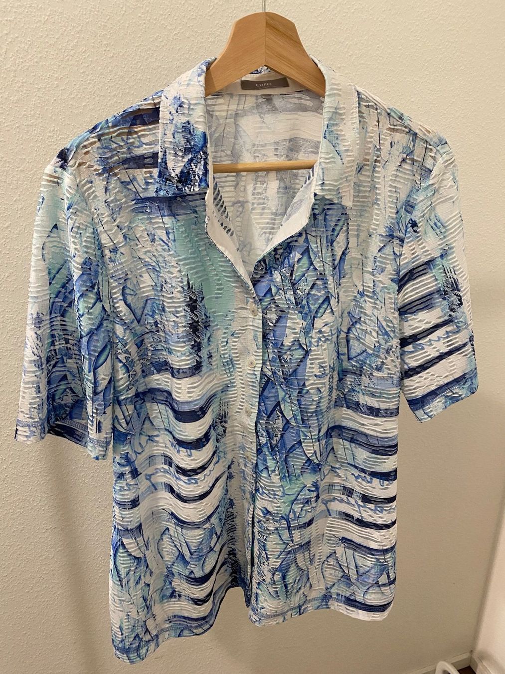 Blusen: ERFO Bluse schick blau Gr. 44 – Gebraucht aus Pratteln von a23_j2gs 2