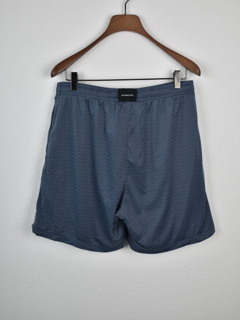 Alphalete Pantaloni: Alphalete Sport Shorts Gr.M/L – Usato da Nürensdorf venduto da 2ND_STORY 1