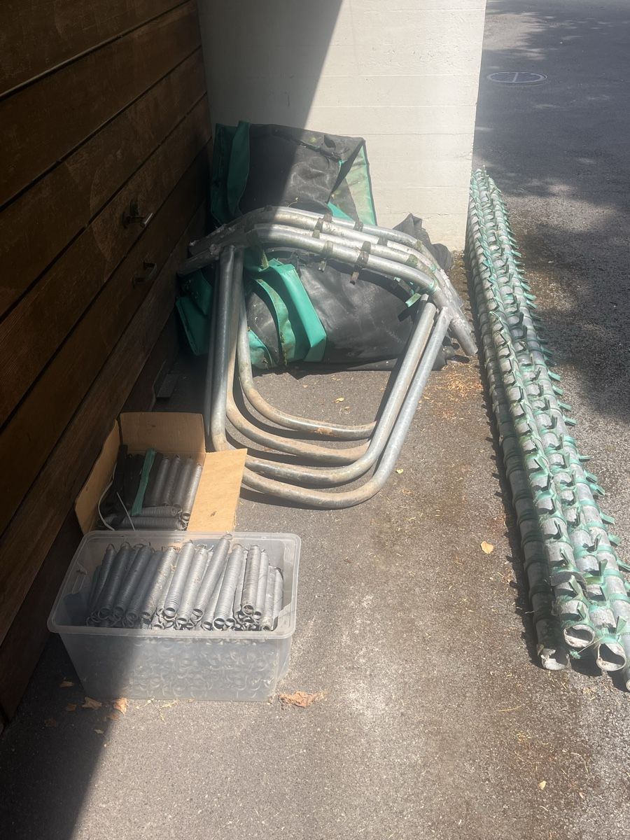 Trampoline: Hochwertiges Trampolin – Gebraucht aus Rapperswil SG von dc__2vky 3