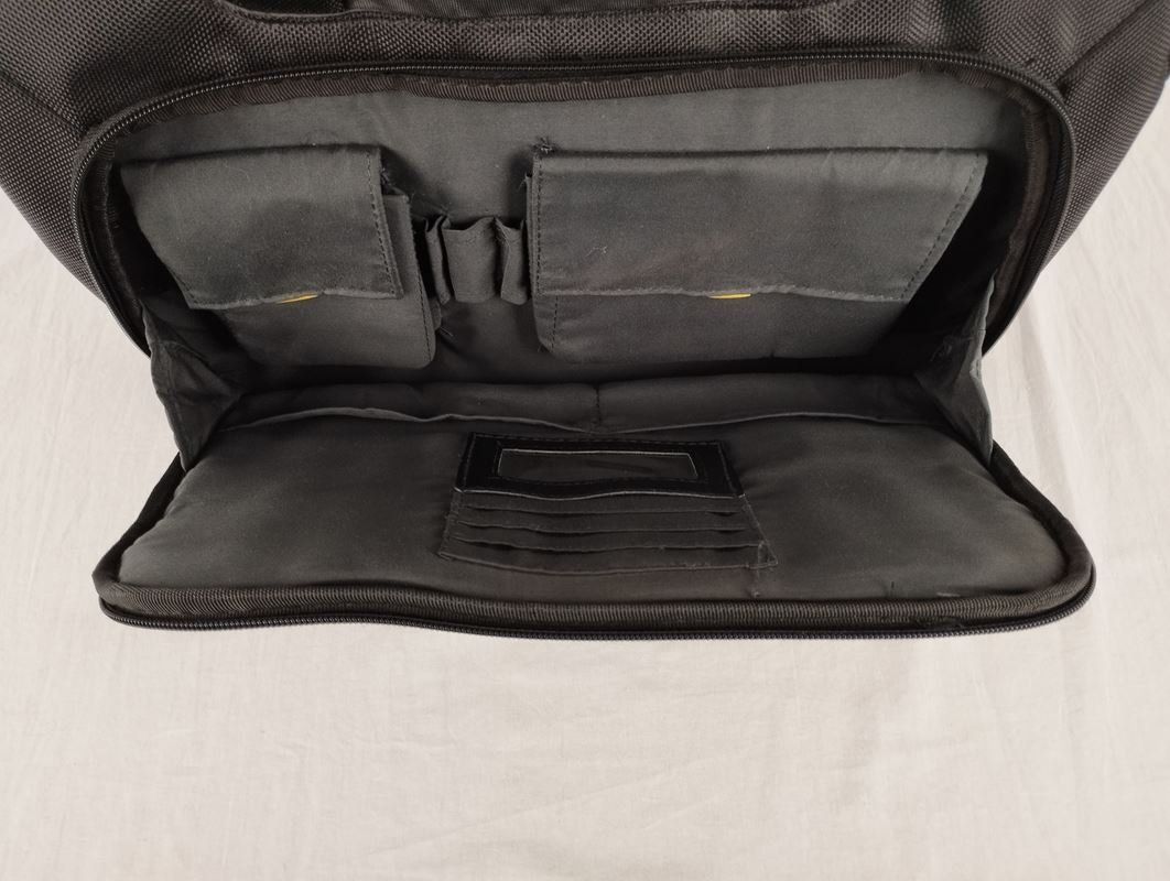 Valises & Sacs: TARGUS Notebook-/Aktentasche – D'occasion à Schübelbach par Restwert_Schubelbach 5