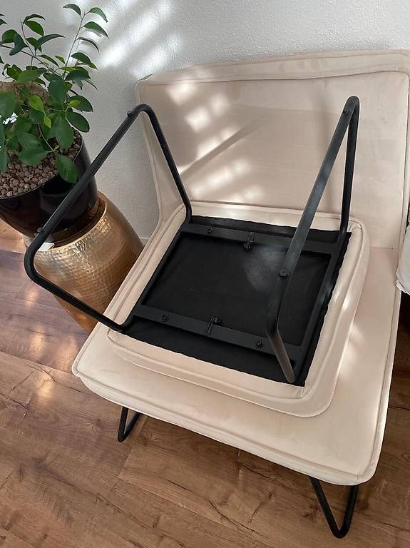 Sessel: Samt Sessel mit Hocker – Gebraucht aus Fehraltorf von nin_2zxv 1
