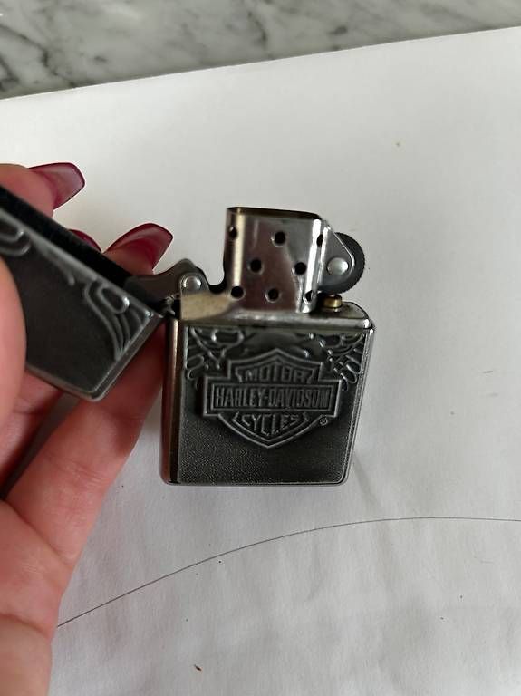 Zippo Accendini: Harley Davidson Zippo Feuerzeug – Usato da Tagelswangen venduto da A_lina 1