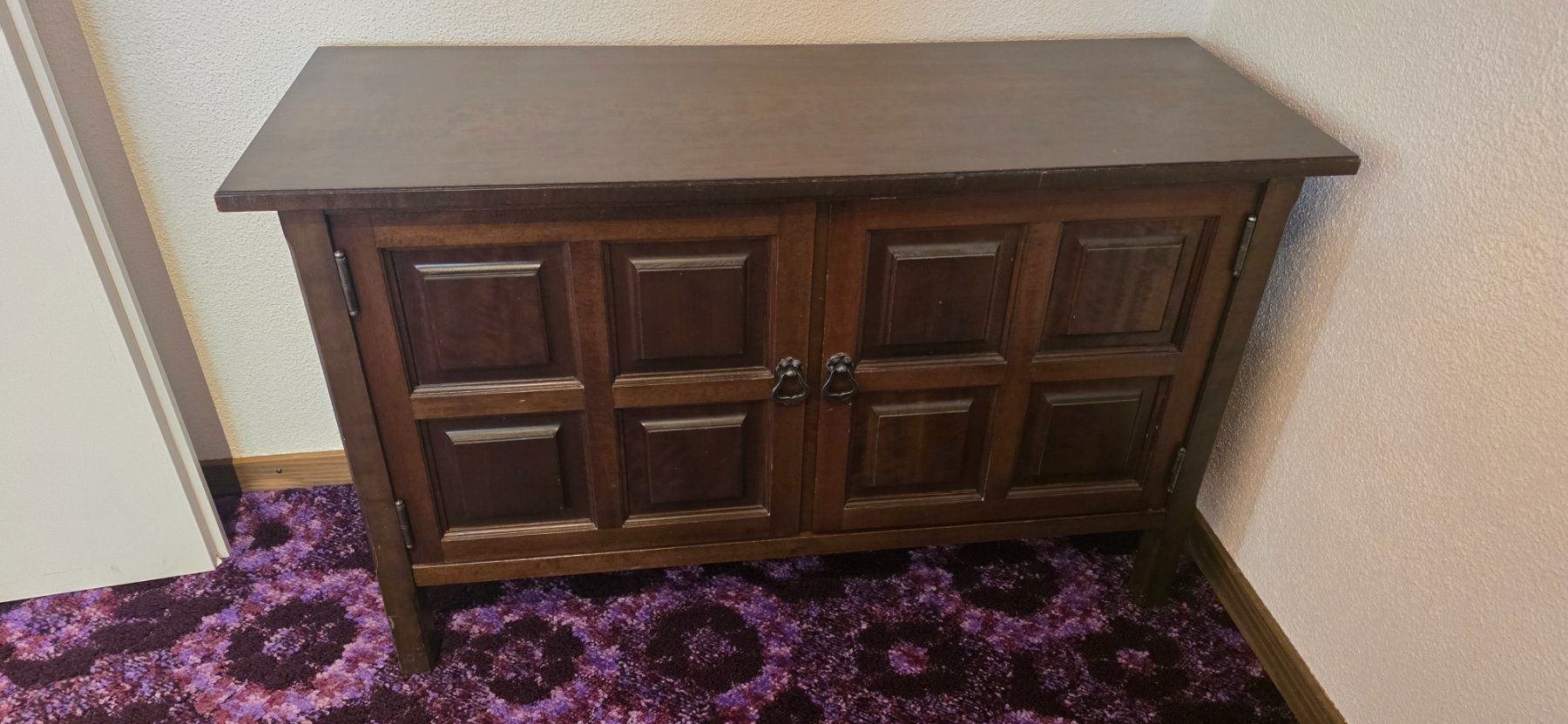 Commodes: Schöne Kommode Massivholz – D'occasion à Besenbüren par Zobicom
