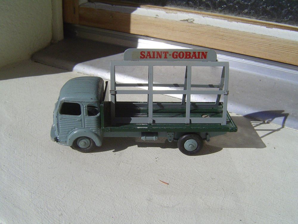 Simca Cargo Vitrier, Glacier Saint Gobain - CORGI - 1/50ème en boite