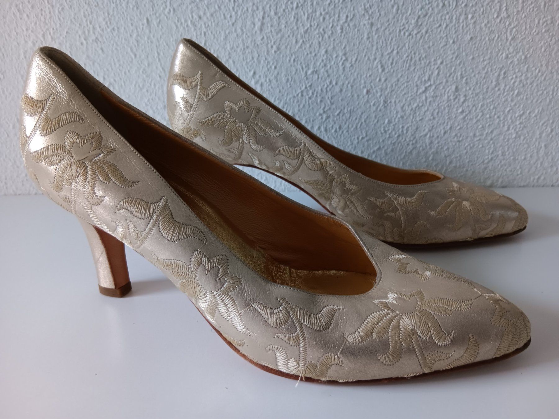 Scarpe da donna: CARVELA Chaussures / Schuhe pointure / Nummer 38 – Usato da Cossonay-ville venduto da Super-Price-Quality 1