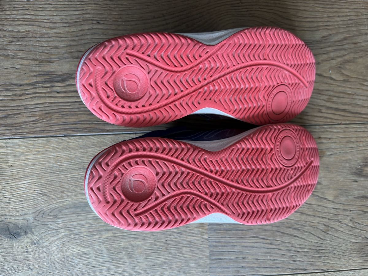 Scarpe per ragazzi: Kinder Tennis Schuhe Gr 37 – Usato da Uerikon venduto da Saffagirl 3