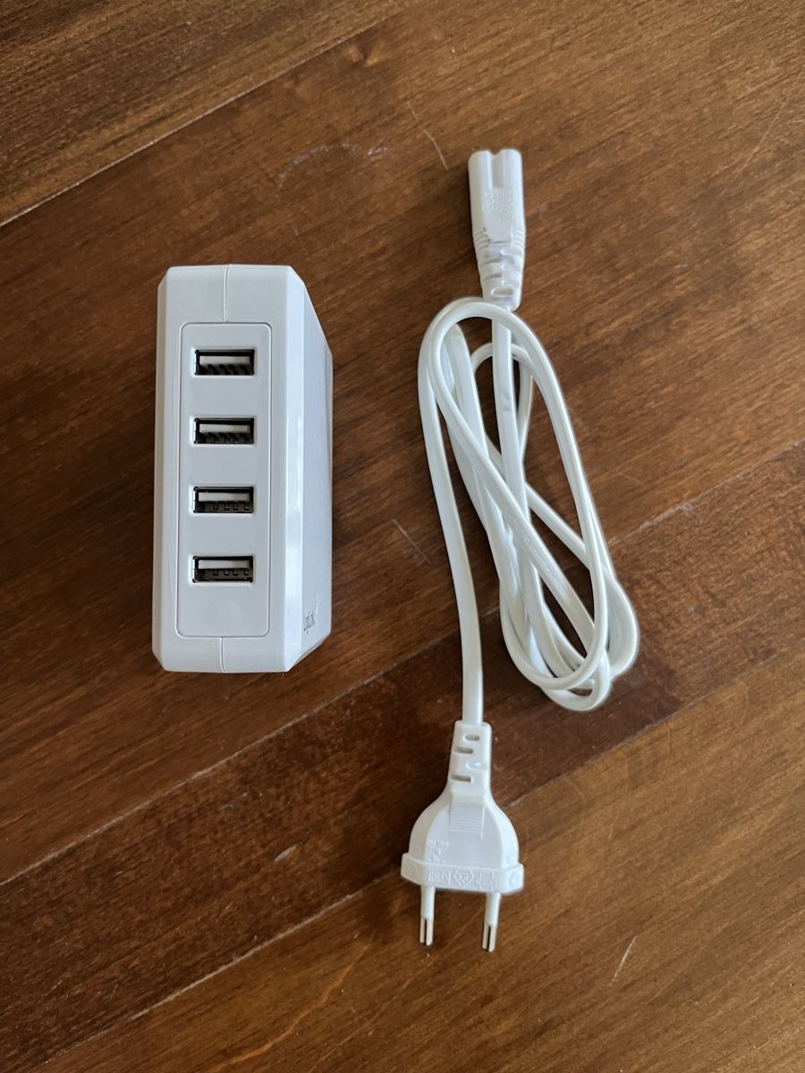 Caricabatterie: Chargeur USB 4 ports 34W – Usato da Nyon venduto da Ataraxia 3