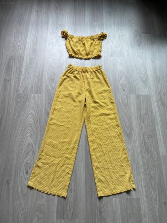 Sommerlicher Zweiteiler, Gr. M, senfgelb mit weissen Stre...