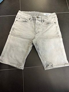 We Jeans: WE Jeans Shorts grau 28 – Usato da Gommiswald venduto da Anika6
