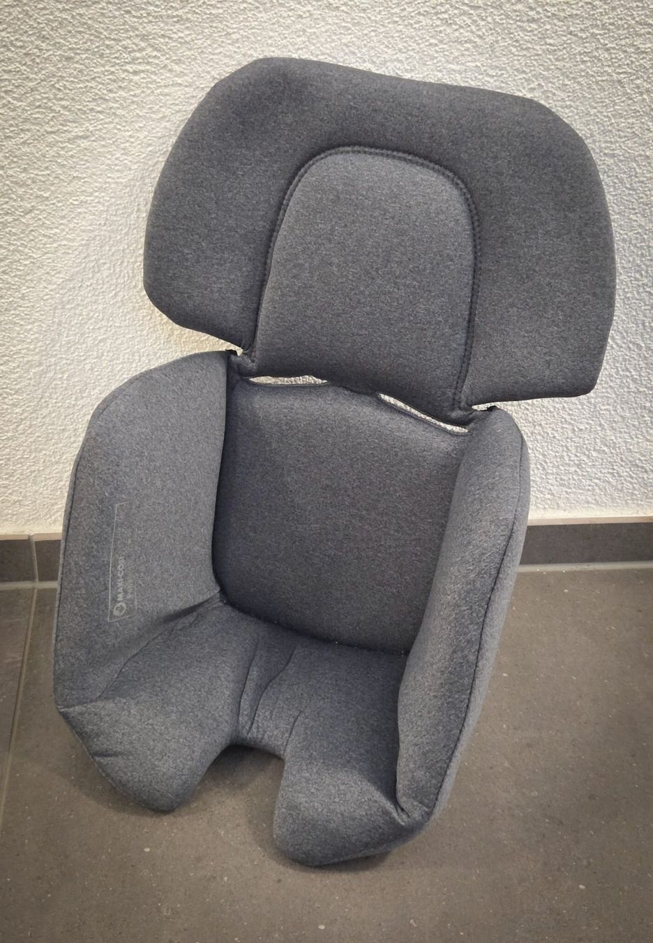Maxi-Cosi Seggiolini per auto: Maxi Cosi Babyschale Pebble 360 ink. Isofix-Basis – Usato da Gerzensee venduto da sguuuusi7 1