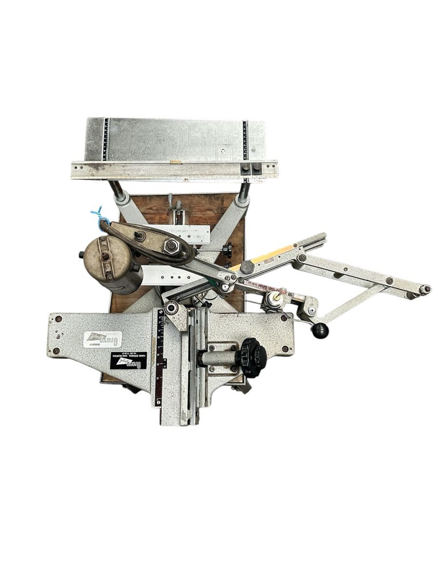 Alle Maschinen: Gravograph Graviermaschine TX93018 – Gebraucht aus Basel von MaschinenSchweiz