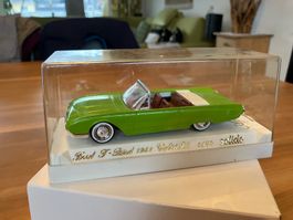 Ford T-Bird 1961 Cabriolet 1/43 Age d'or Solido Metall