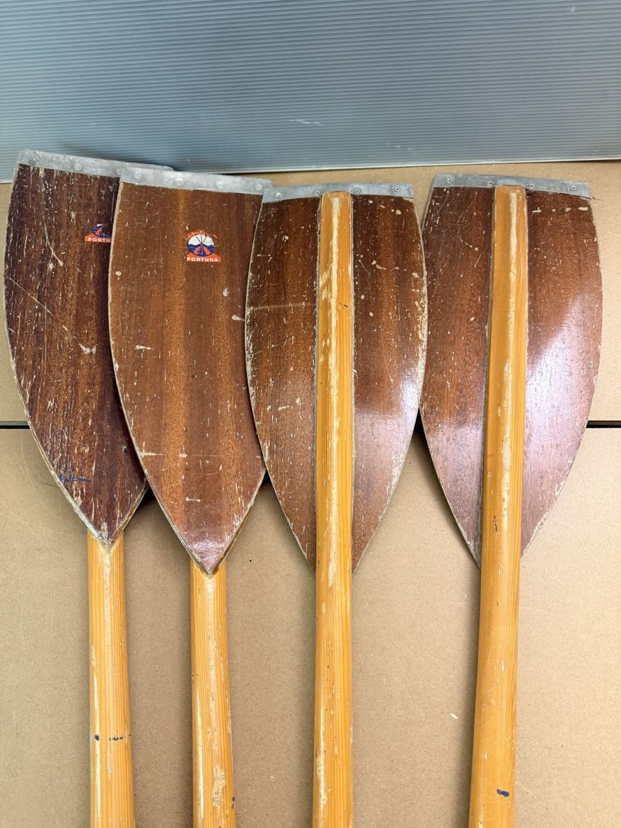Bateaux pneumatiques & canoës: Vintage Holzpaddel – D'occasion à Solothurn par NUVICO