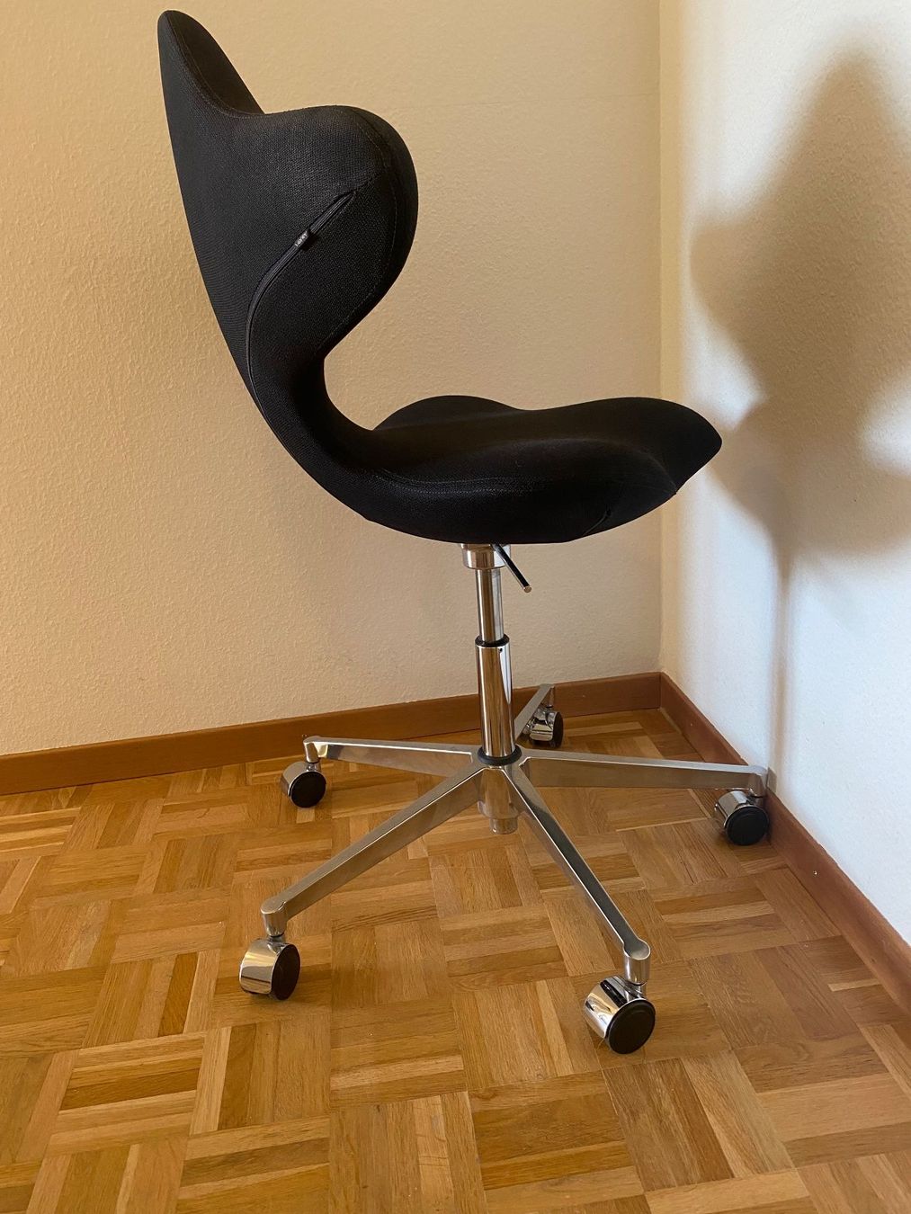 Stokke Chaises: Stokke Varier Active Bürostuhl – D'occasion à Adliswil par synchrot 1
