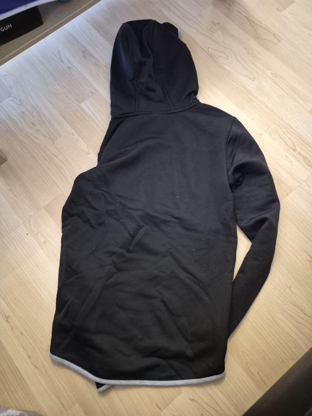 S.Oliver Pullover & Sweatshirts: S Oliver Jungen Pullover Grösse 164 – Gebraucht aus Oberweningen von Bumblebee2 1