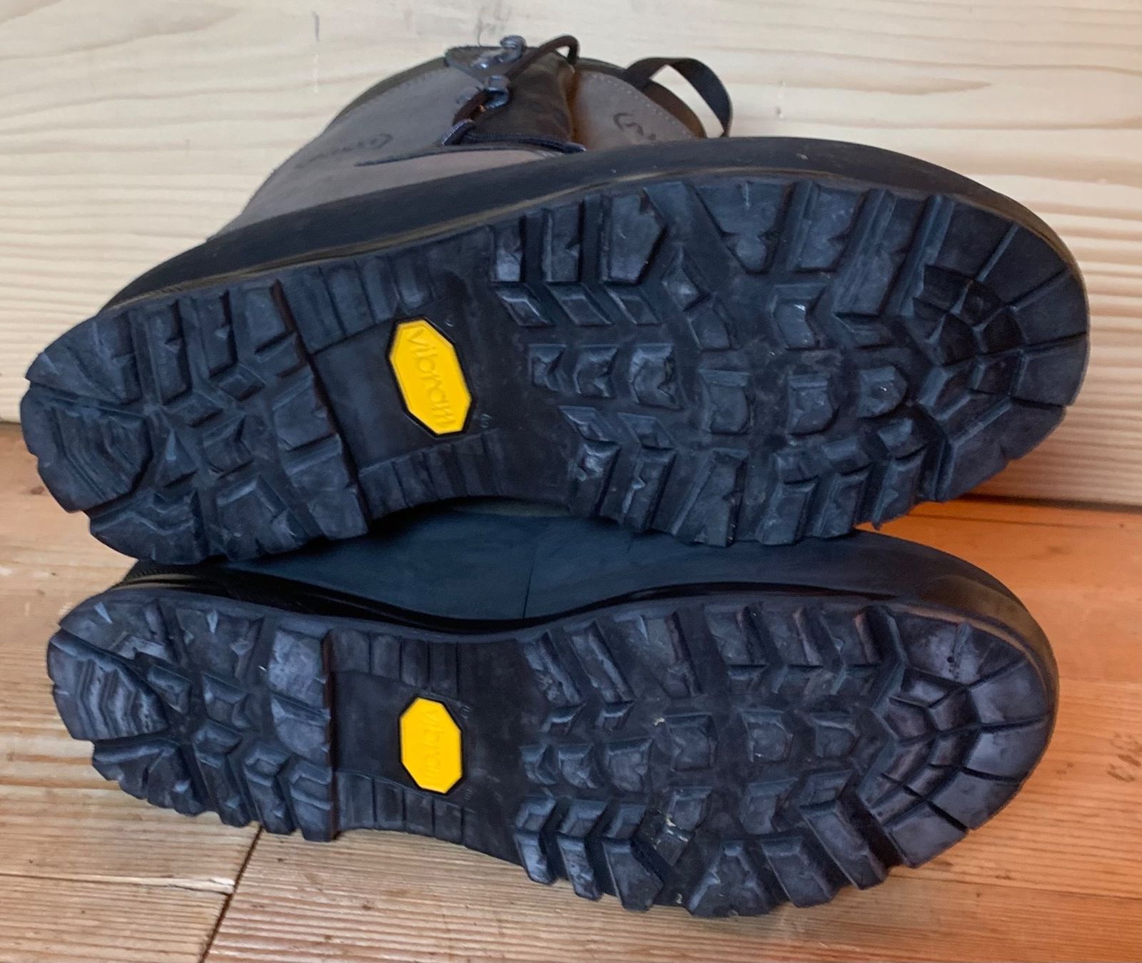 Aku Scarpe da uomo: Kampfstiefel KS 14 der CH Armee Grösse 45 – Nuovo (secondo la descrizione) da Goldingen venduto da Bergler012 4