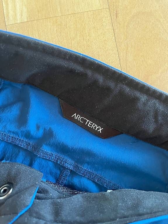 Arcteryx Pantaloni: Wander/Outdoorhose Arcteryx – Usato da Meggen venduto da BeHa.Phi.Nie.2 1