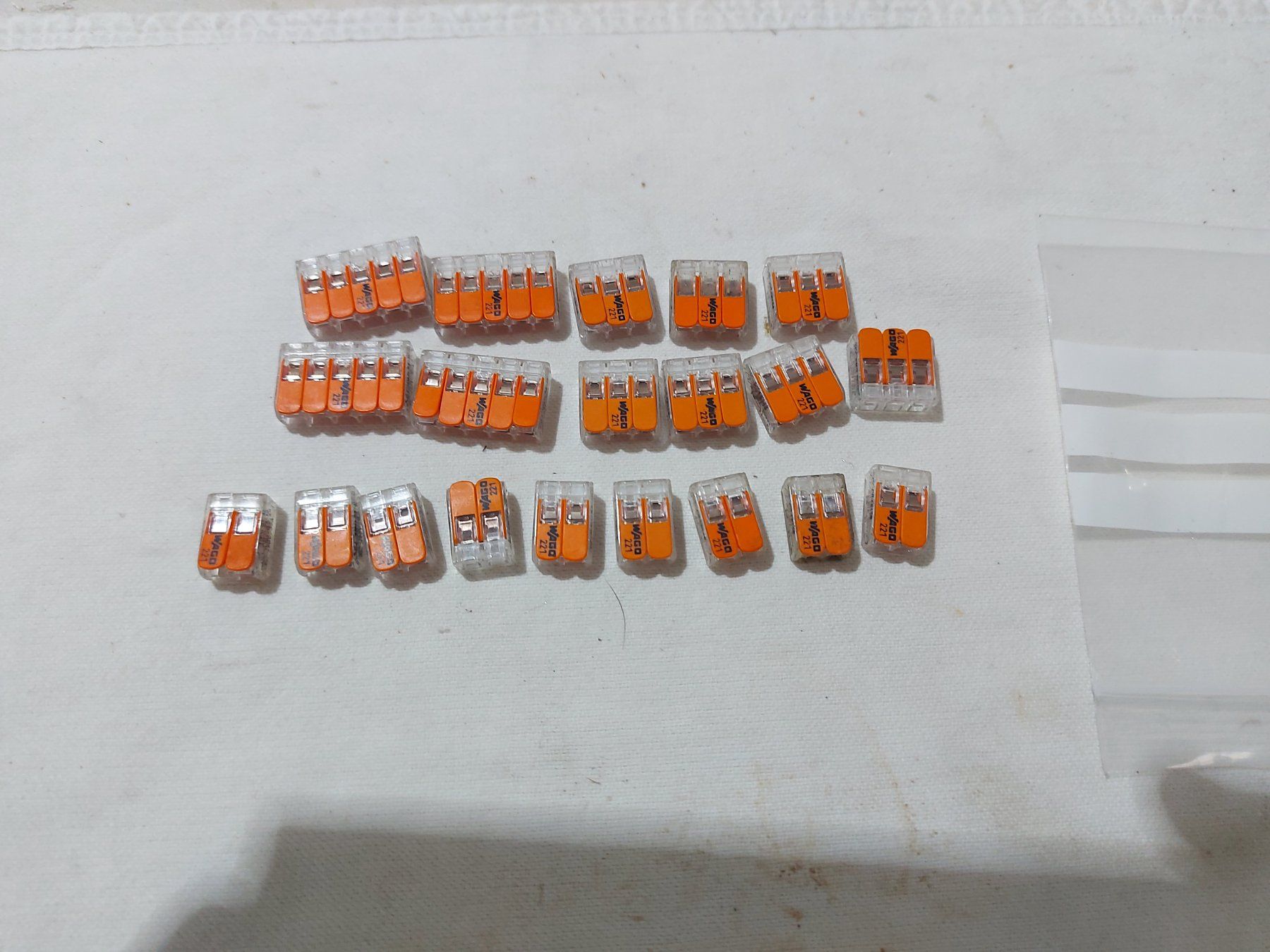 Componenti elettronici: WAGO Klemmen 221 SET mit 20 Stück – Usato da Rheinau venduto da profitronic.shop 6