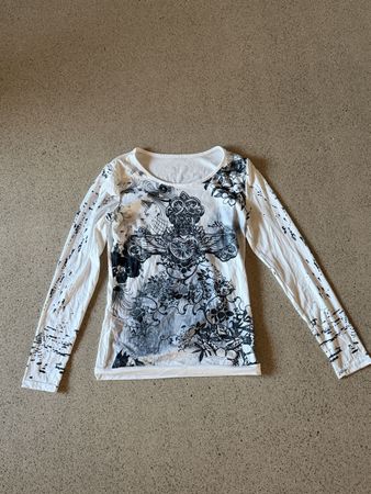T-shirt manches longues blanc motif noir état correct