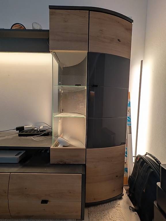 Armadi: Wohnwand mit Softclose inkl. Philips Hue – Usato da Kreuzlingen venduto da tom_9nzx 2
