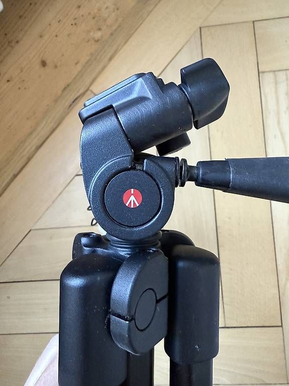 Treppiedi & Teste: Trépied Manfrotto 718SHB – Usato da Lausanne venduto da cle_x2ph 3
